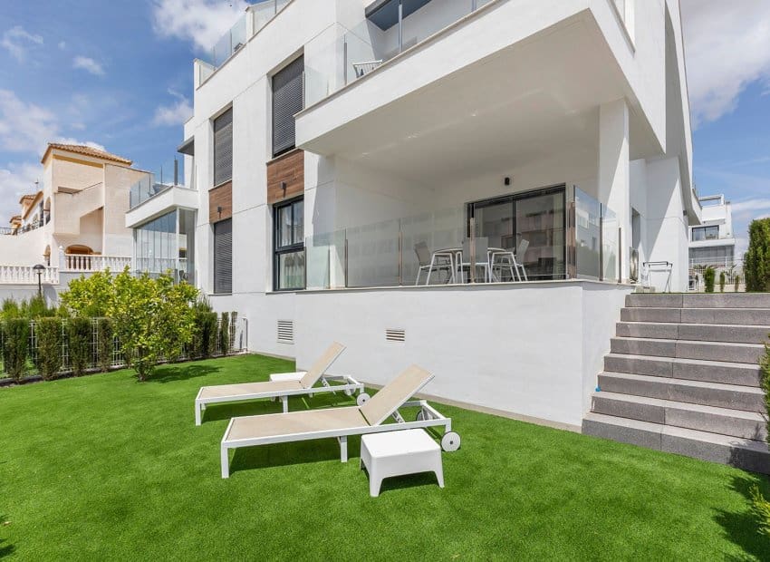 2 bedroom Apartment for sale in Vistabella - € 284,900 (Ref: 9840598)