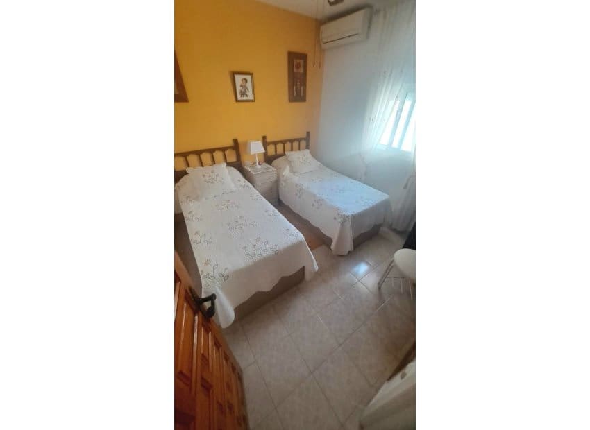 3 soveværelse Villa til salg i Orihuela med swimmingpool - € 395.000 (Ref: 9840602)