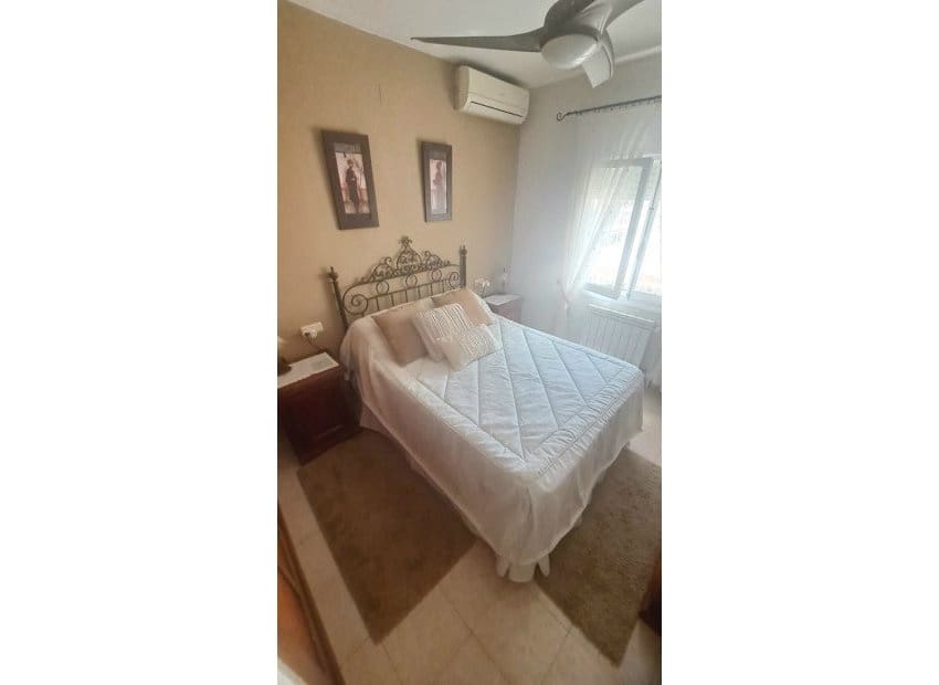 3 soveværelse Villa til salg i Orihuela med swimmingpool - € 395.000 (Ref: 9840602)