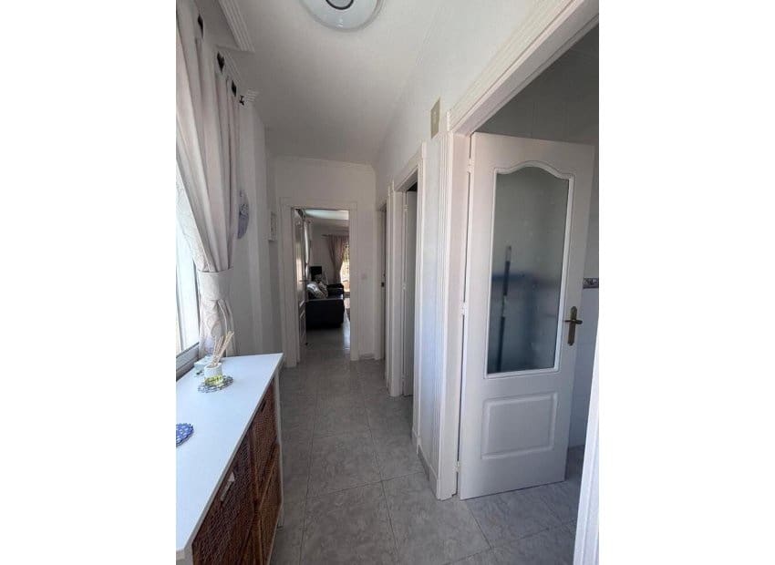 3 slaapkamer Huis te koop in Villamartin met zwembad - € 219.000 (Ref: 9840603)
