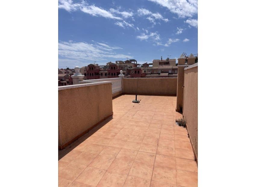 3 slaapkamer Huis te koop in Villamartin met zwembad - € 219.000 (Ref: 9840603)