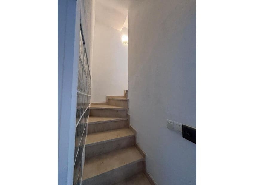 3 slaapkamer Huis te koop in Villamartin met zwembad - € 219.000 (Ref: 9840603)