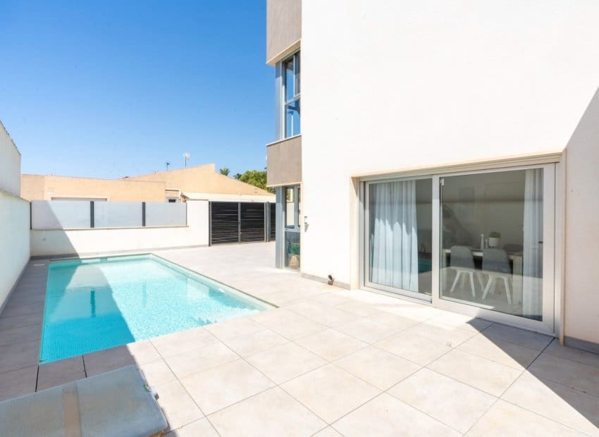 3 soverom Villa til salgs i Santiago de la Ribera med svømmebasseng - € 379 000 (Ref: 9840604)