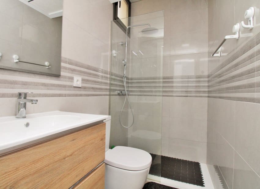 3 soveværelse Villa til salg i Villamartin med swimmingpool - € 469.000 (Ref: 9840606)