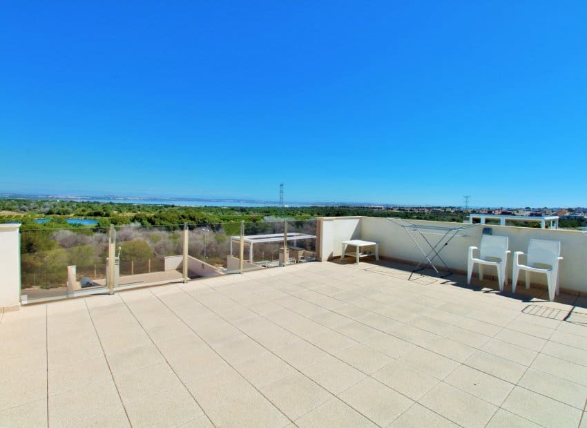3 soveværelse Villa til salg i Villamartin med swimmingpool - € 469.000 (Ref: 9840606)