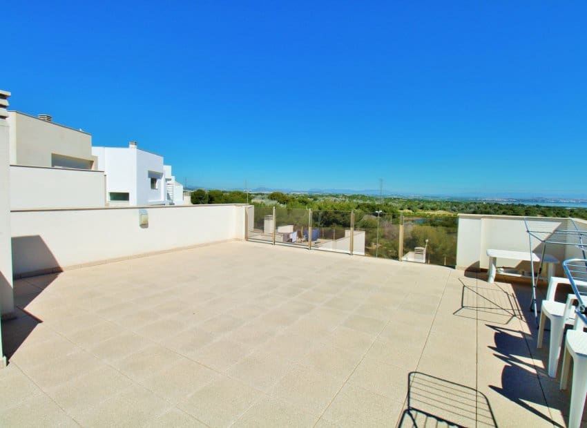 3 soveværelse Villa til salg i Villamartin med swimmingpool - € 469.000 (Ref: 9840606)