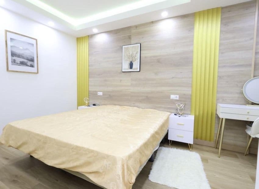 Apartamento de 4 habitaciones en Torrevieja en venta - 285.000 € (Ref: 9840607)