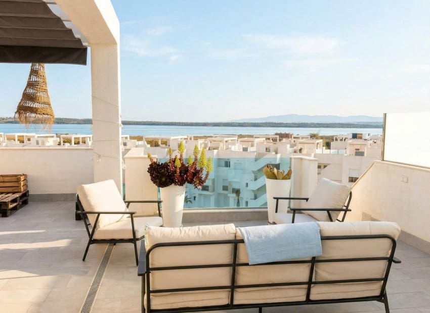 2 quarto Apartamento para venda em El Raso com piscina - 288 000 € (Ref: 9840609)