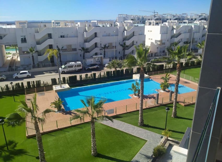 2 quarto Apartamento para venda em El Raso com piscina - 288 000 € (Ref: 9840609)