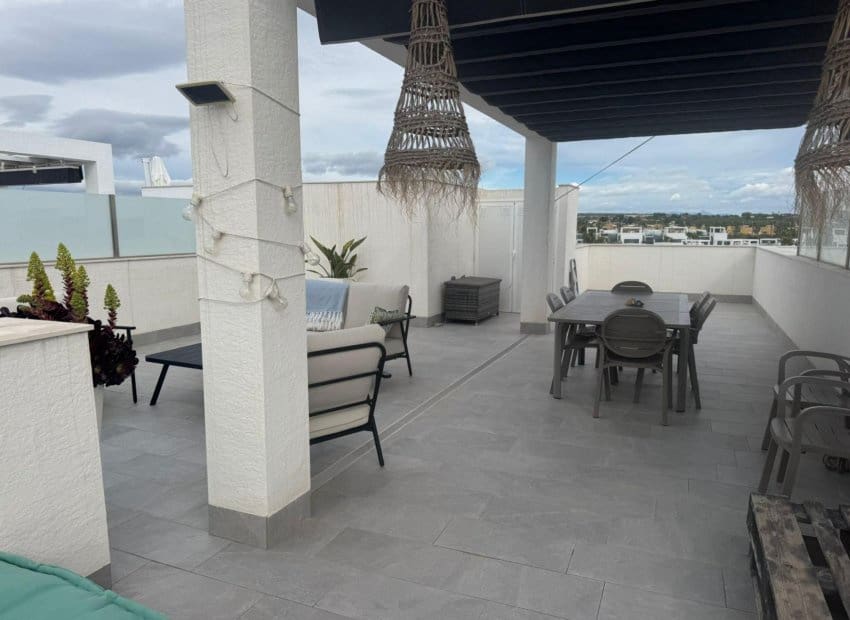 2 quarto Apartamento para venda em El Raso com piscina - 288 000 € (Ref: 9840609)