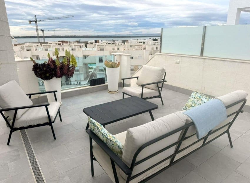 2 quarto Apartamento para venda em El Raso com piscina - 288 000 € (Ref: 9840609)