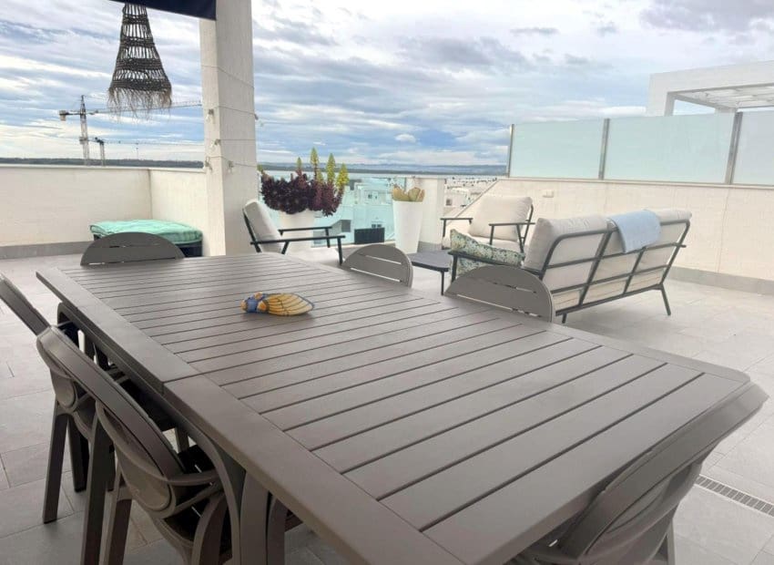 2 quarto Apartamento para venda em El Raso com piscina - 288 000 € (Ref: 9840609)