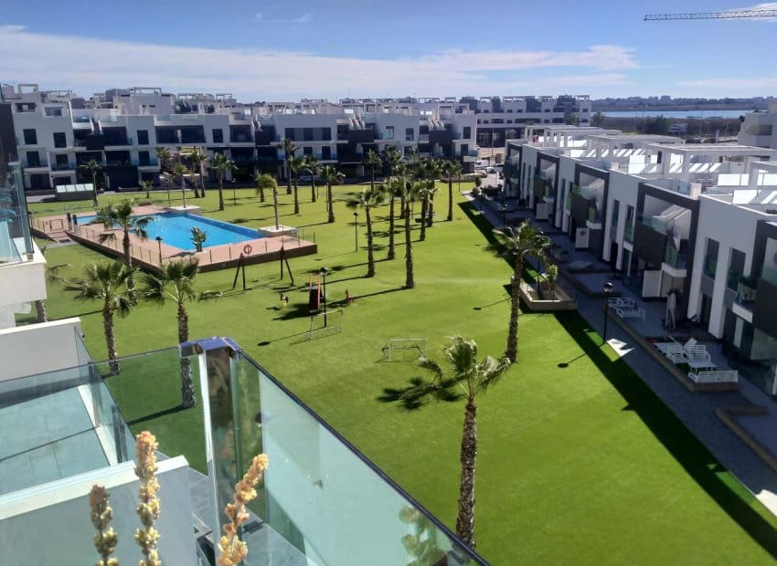 2 quarto Apartamento para venda em El Raso com piscina - 288 000 € (Ref: 9840609)