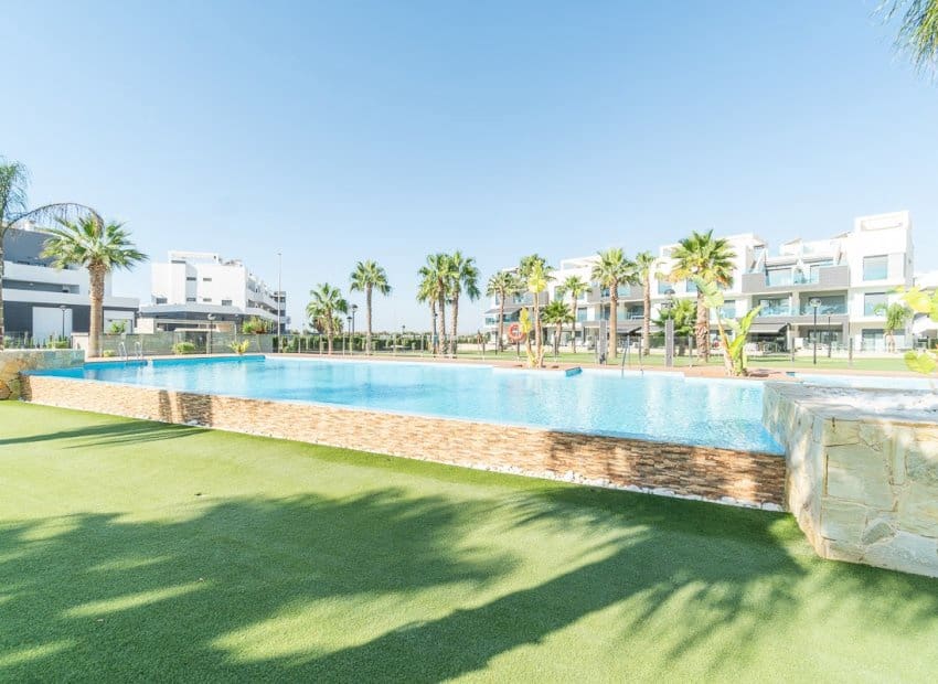 2 slaapkamer Appartement te koop in El Raso met zwembad - € 295.000 (Ref: 9840610)