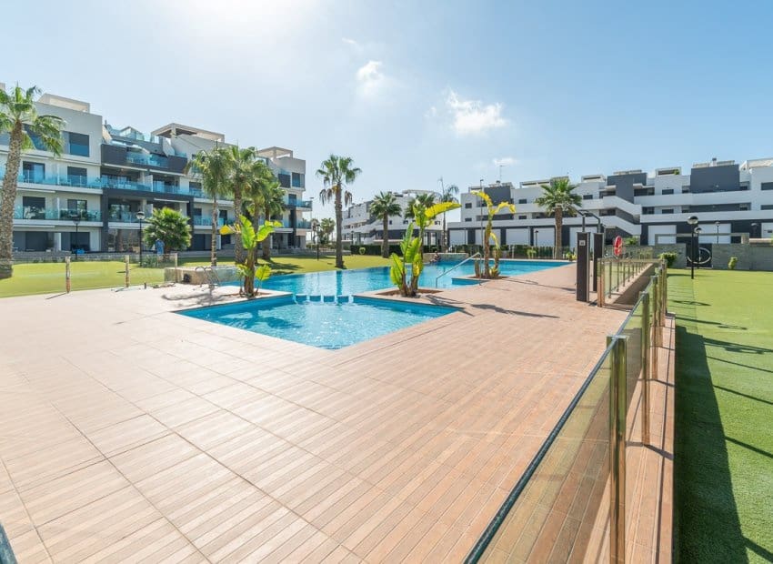 2 slaapkamer Appartement te koop in El Raso met zwembad - € 295.000 (Ref: 9840610)