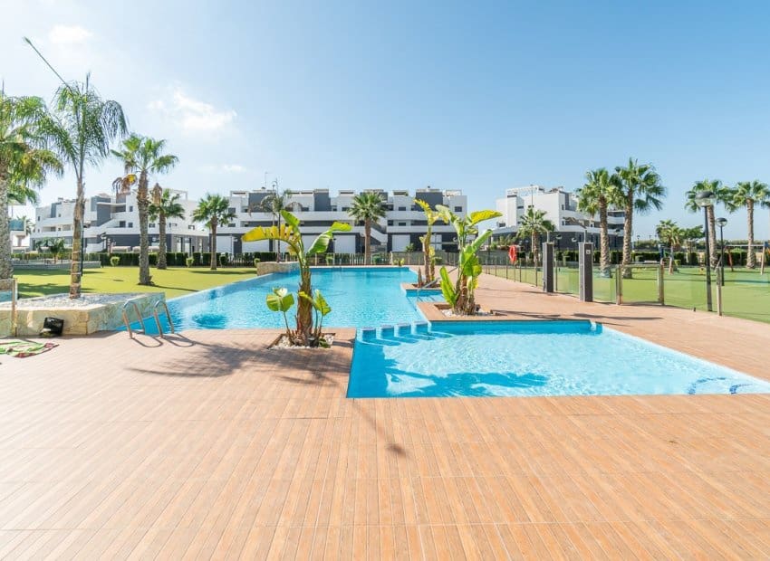 2 slaapkamer Appartement te koop in El Raso met zwembad - € 295.000 (Ref: 9840610)