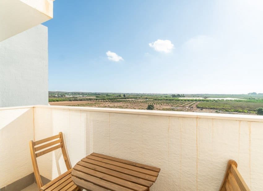2 slaapkamer Appartement te koop in El Raso met zwembad - € 295.000 (Ref: 9840610)