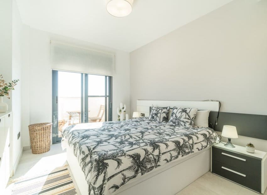 2 slaapkamer Appartement te koop in El Raso met zwembad - € 295.000 (Ref: 9840610)