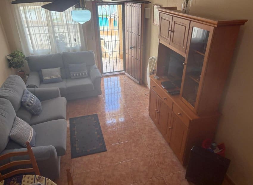 2 bedroom Townhouse for sale in Algorfa with pool - € 139,950 (Ref: 9840611)
