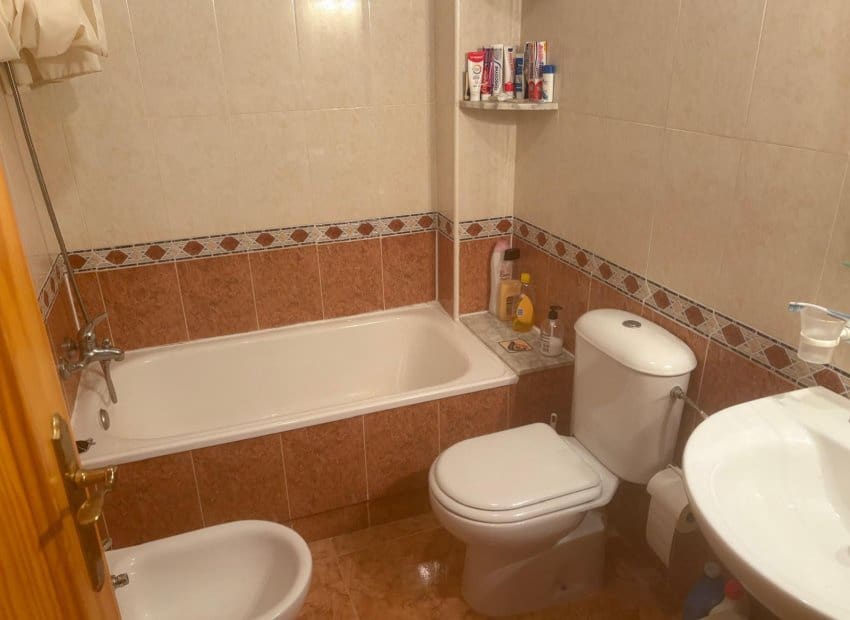 2 bedroom Townhouse for sale in Algorfa with pool - € 139,950 (Ref: 9840611)