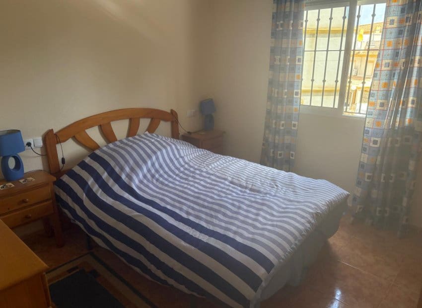 2 bedroom Townhouse for sale in Algorfa with pool - € 139,950 (Ref: 9840611)