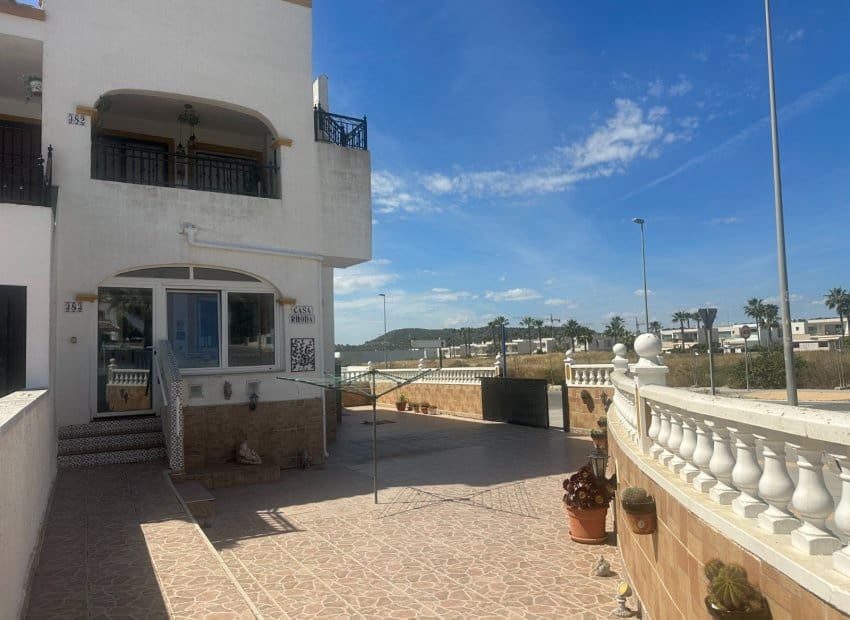 2 Zimmer Apartment zu verkaufen in Entre Naranjos mit Pool - 140.000 € (Ref: 9840617)