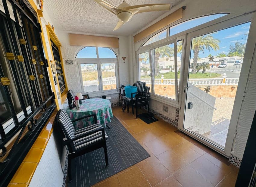 2 Zimmer Apartment zu verkaufen in Entre Naranjos mit Pool - 140.000 € (Ref: 9840617)