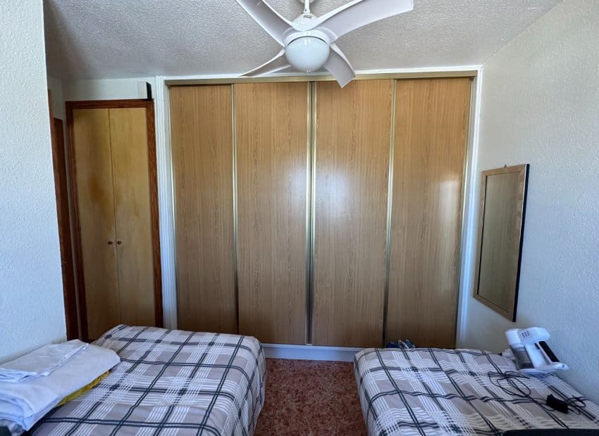 2 Zimmer Apartment zu verkaufen in Entre Naranjos mit Pool - 140.000 € (Ref: 9840617)
