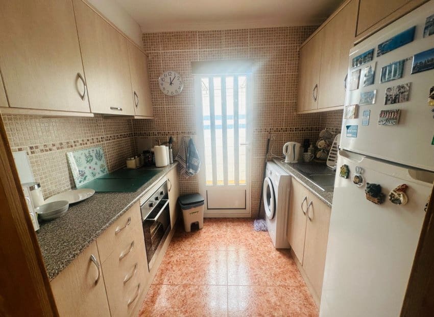 2 Zimmer Apartment zu verkaufen in Entre Naranjos mit Pool - 140.000 € (Ref: 9840617)
