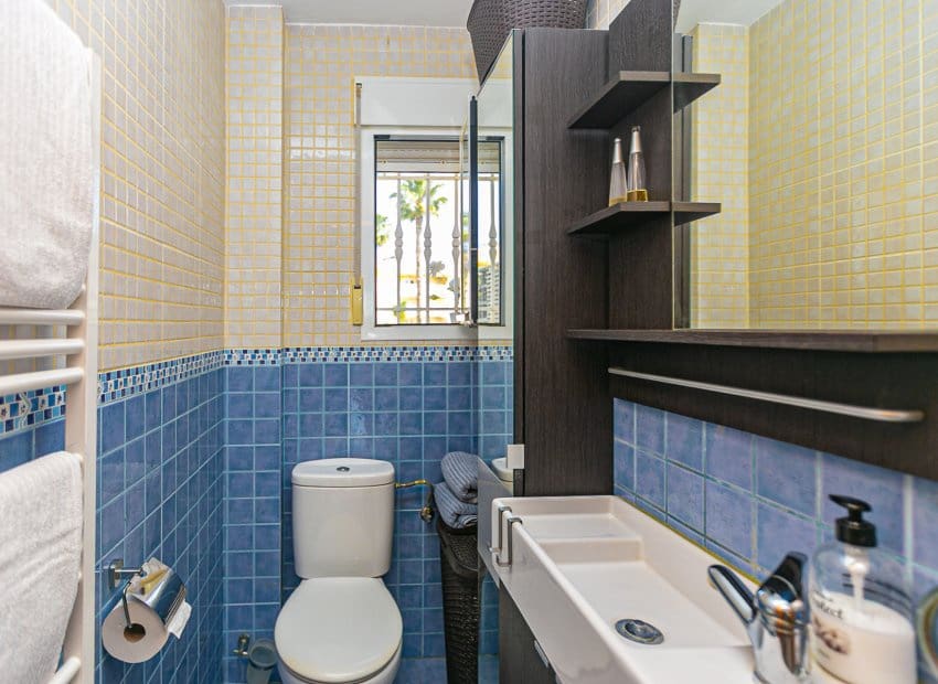 Casa de 2 habitaciones en Orihuela Costa en venta con piscina - 219.000 € (Ref: 9840619)