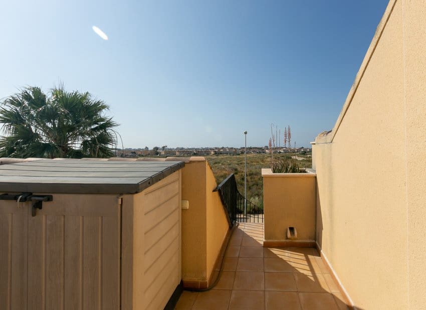 Casa de 2 habitaciones en Orihuela Costa en venta con piscina - 219.000 € (Ref: 9840619)