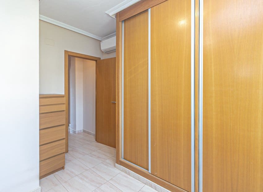 Casa de 2 habitaciones en Orihuela Costa en venta con piscina - 219.000 € (Ref: 9840619)