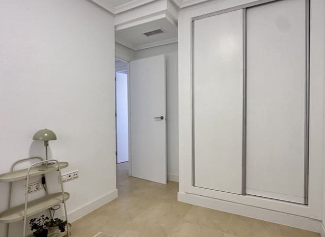 3 soveværelse Lejlighed til salg i Puerto Deportivo, Torrevieja - € 225.000 (Ref: 9840623)