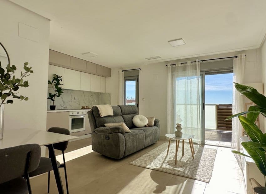 3 soveværelse Lejlighed til salg i Torrevieja - € 225.000 (Ref: 9840623)