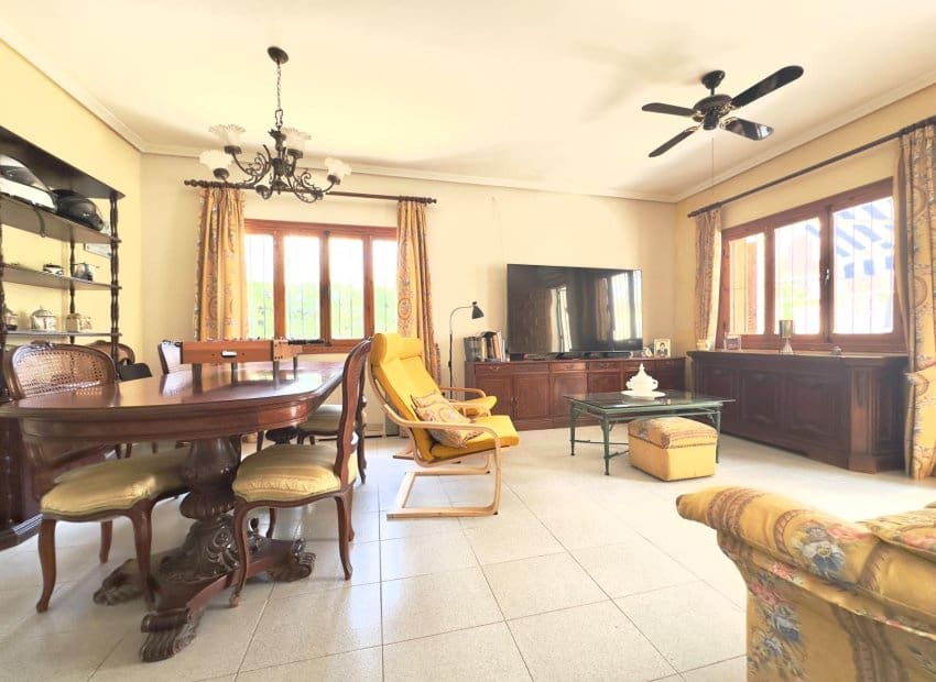 3 camera da letto Villa in vendita in La Zenia con piscina - 629.900 € (Rif: 9840624)