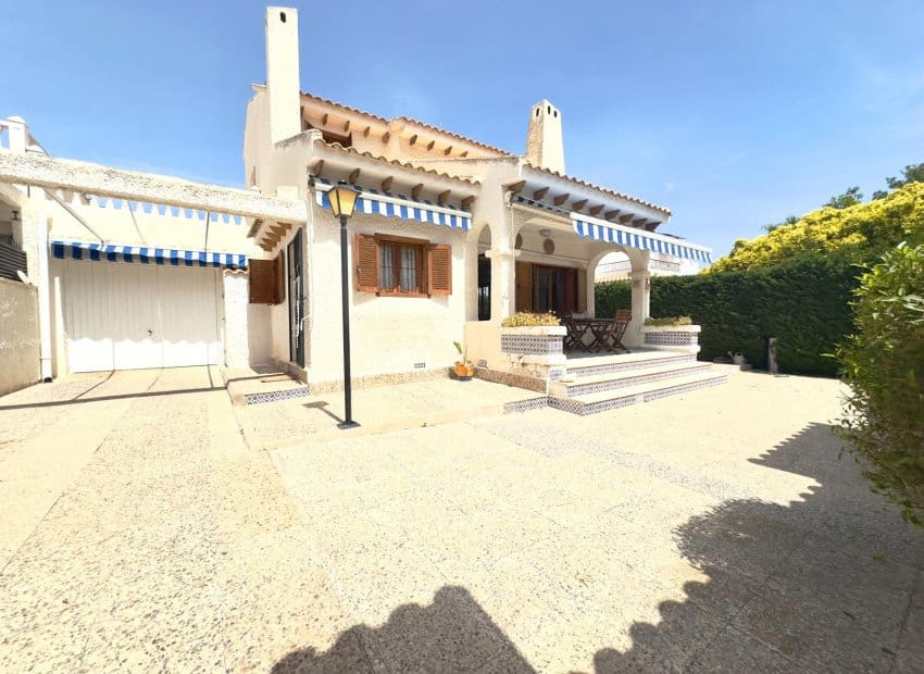 3 camera da letto Villa in vendita in La Zenia con piscina - 629.900 € (Rif: 9840624)