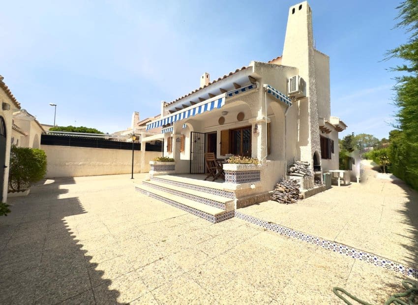 3 camera da letto Villa in vendita in La Zenia con piscina - 629.900 € (Rif: 9840624)