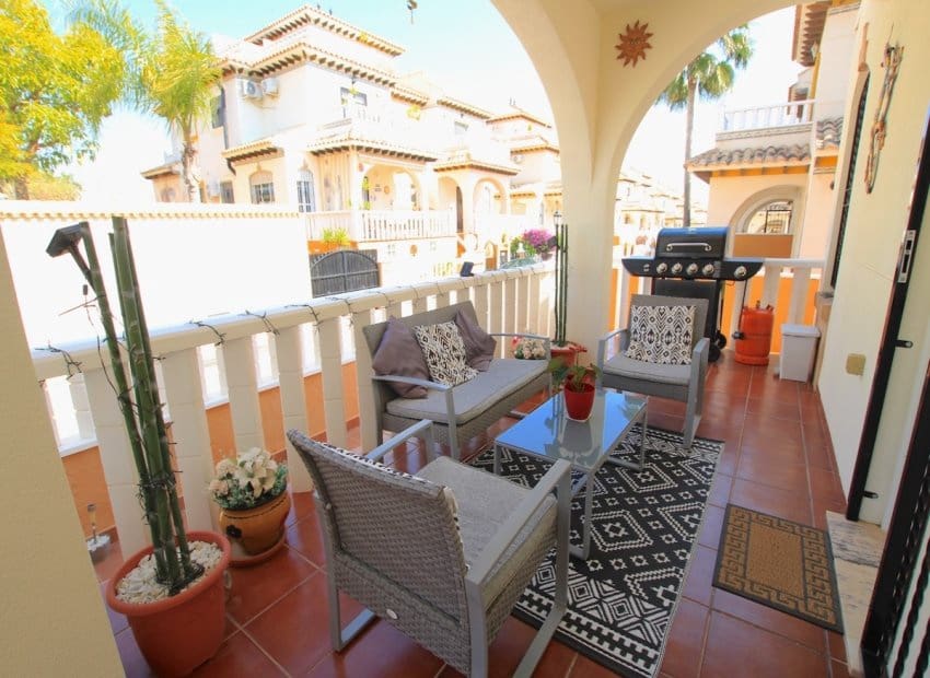 2 sovrum Hus till salu i Orihuela Costa - 235 000 € (Ref: 9840626)