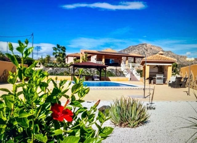 4 quarto Moradia para venda em Albatera com piscina - 540 000 € (Ref: 9840628)
