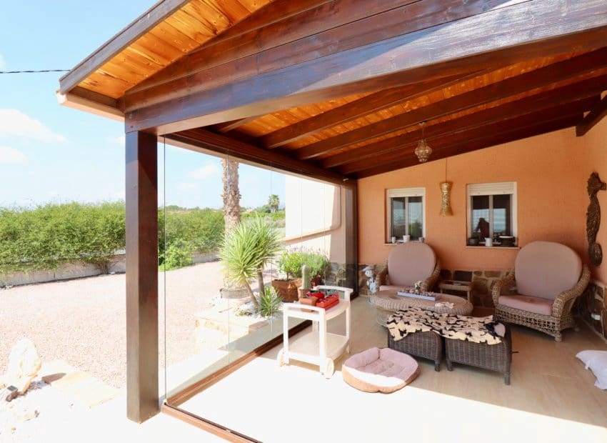 4 bedroom Villa for sale in Albatera with pool - € 540,000 (Ref: 9840628)