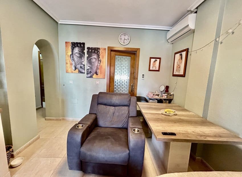 2 Zimmer Apartment zu verkaufen in Los Altos mit Pool - 189.900 € (Ref: 9841059)