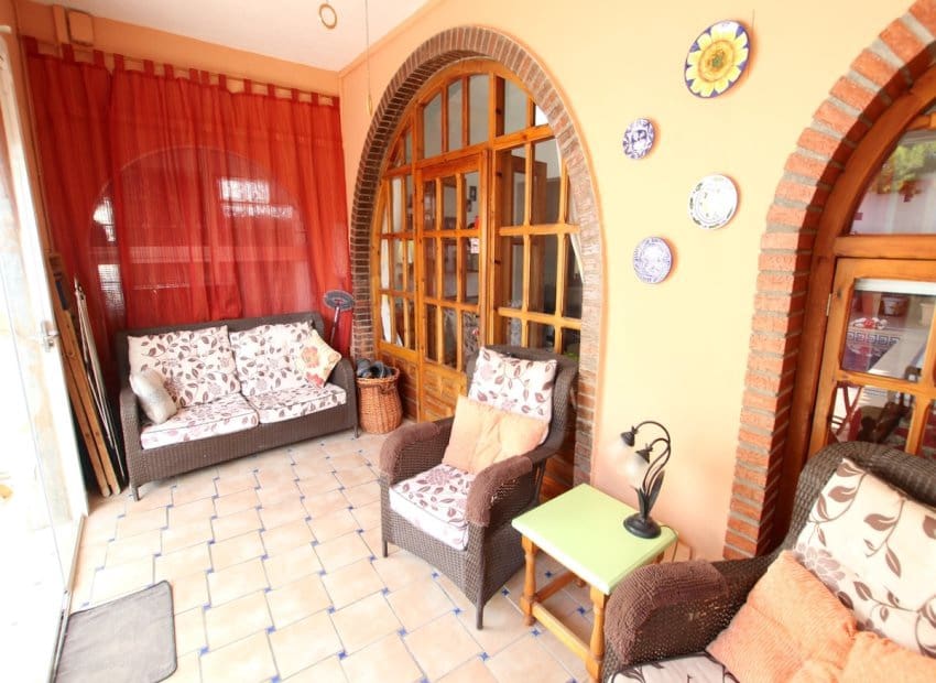 3 bedroom Villa for sale in Orihuela Costa with pool - € 395,000 (Ref: 9841060)