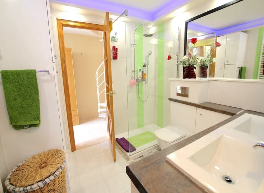 3 bedroom Villa for sale in Orihuela Costa with pool - € 395,000 (Ref: 9841060)