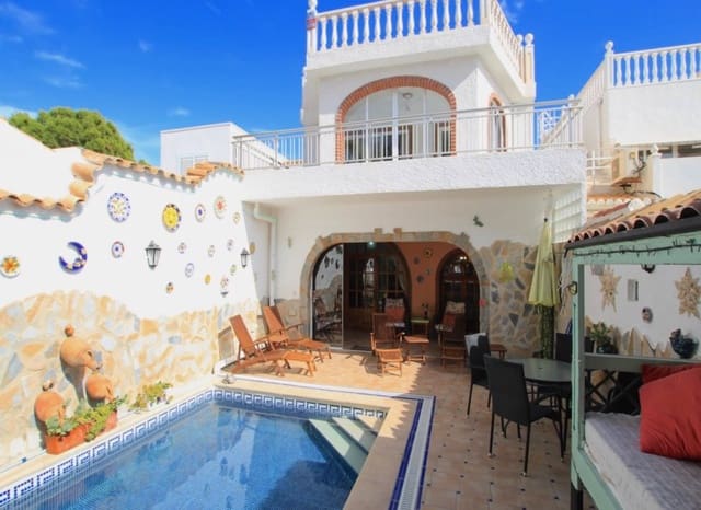3 makuuhuone Huvila myytävänä paikassa La Zenia, Orihuela mukana uima-altaan - 395 000 € (Ref: 9841060)