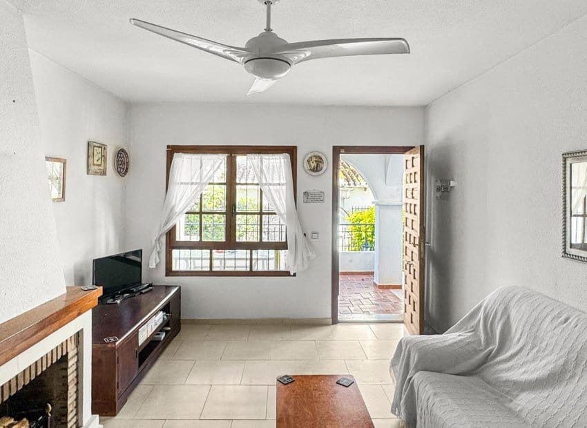 2 bedroom Apartment for sale in Aguas Nuevas with pool - € 169,000 (Ref: 9841061)