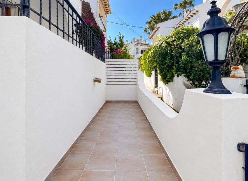 2 bedroom Apartment for sale in Aguas Nuevas with pool - € 169,000 (Ref: 9841061)