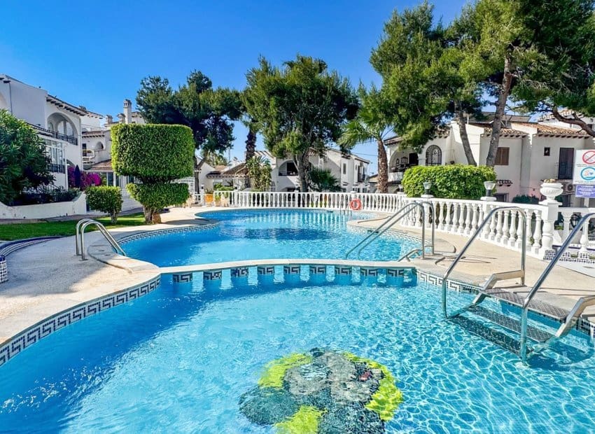 2 bedroom Apartment for sale in Aguas Nuevas with pool - € 169,000 (Ref: 9841061)