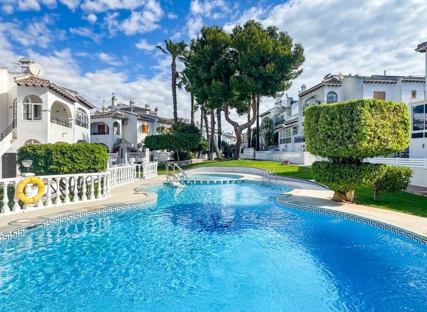 2 bedroom Apartment for sale in Aguas Nuevas with pool - € 169,000 (Ref: 9841061)