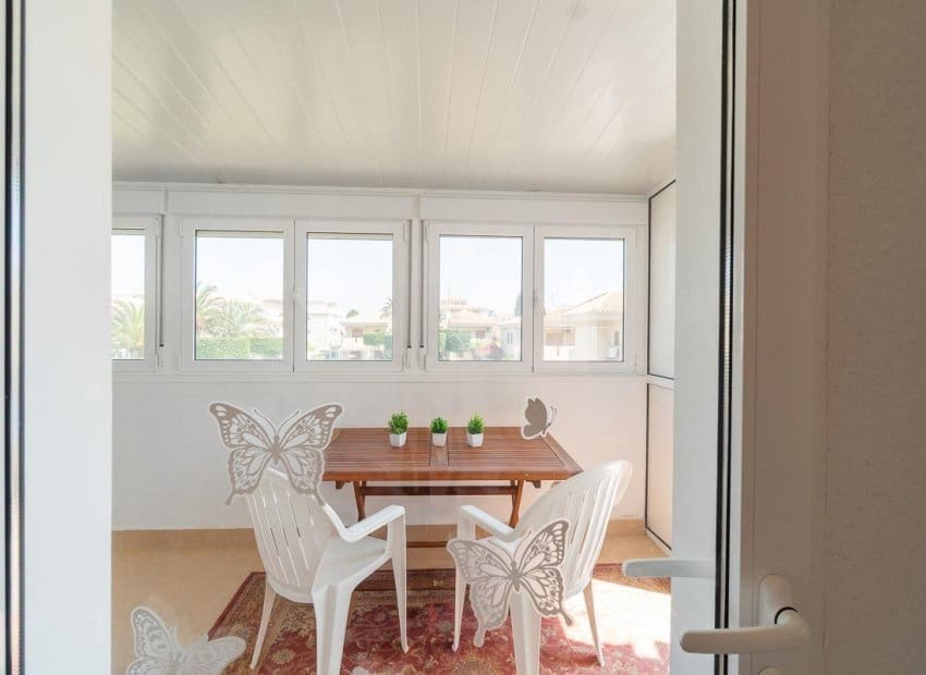 Chalet de 2 habitaciones en Orihuela Costa en venta con piscina - 264.000 € (Ref: 9841063)