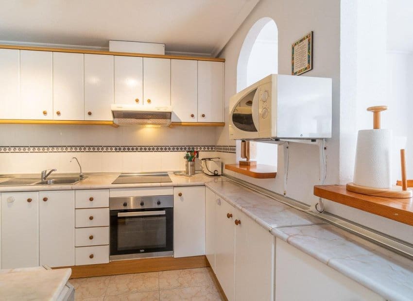 Chalet de 2 habitaciones en Orihuela Costa en venta con piscina - 264.000 € (Ref: 9841063)